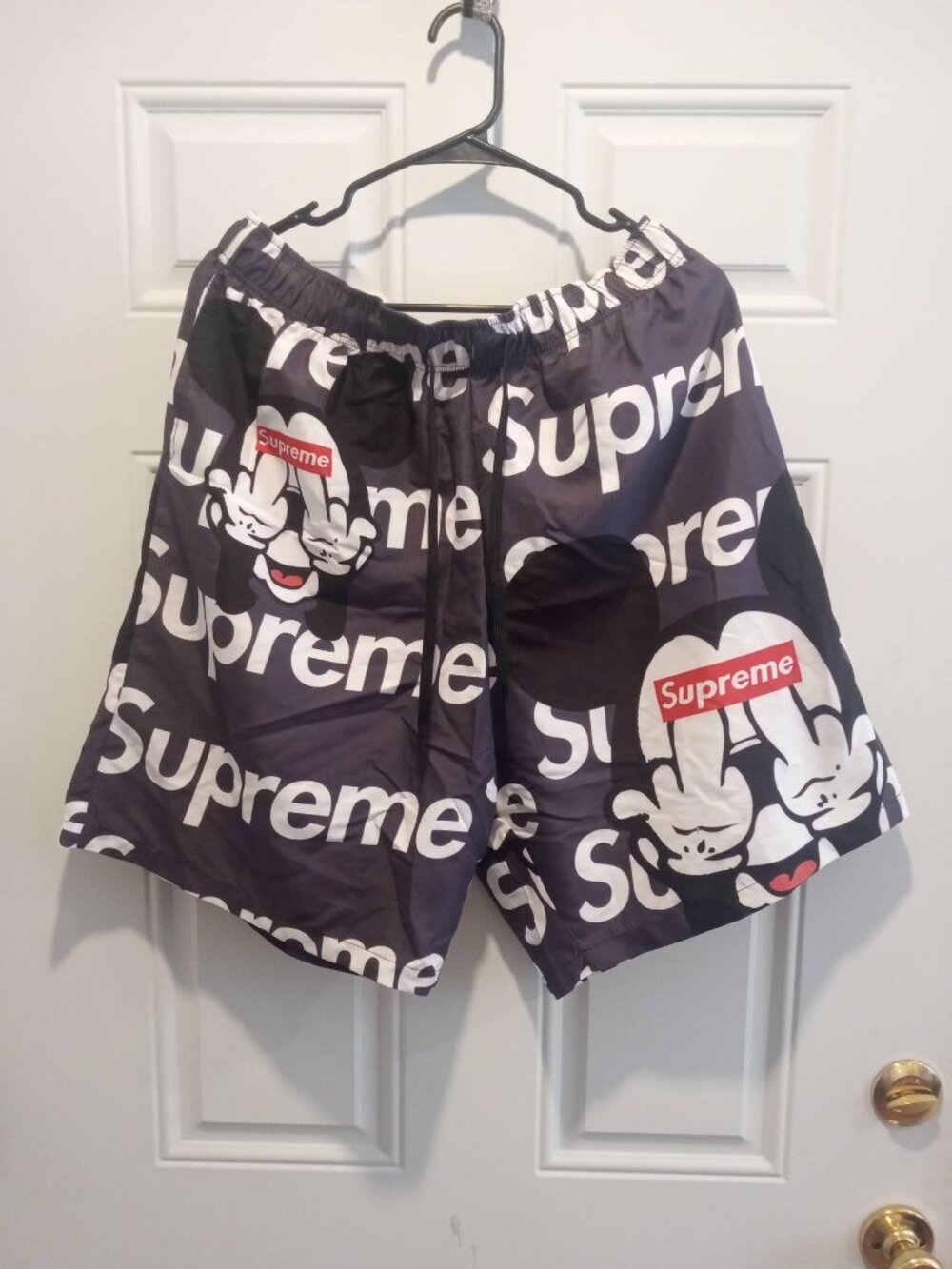 Supreme Shorts size 2XL fits a 32 up to a 38. Elastic draw string Waist